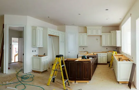 Why Working With a Kitchen and Bathroom Remodeling Company Is a Smart Investment
